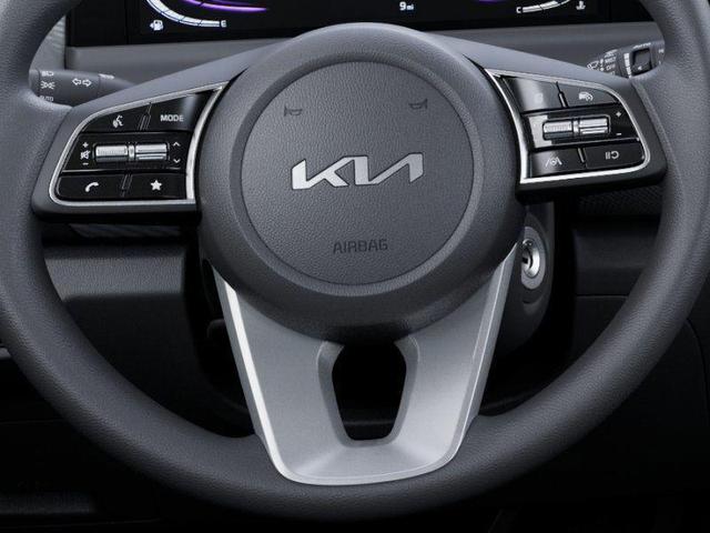 Photo of 2025 Snow White Pearl Kia Seltos