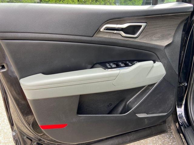 Photo of 2023 Ebony Black Kia Sportage