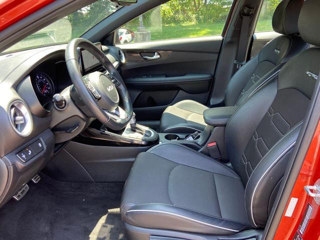 Photo of 2022 Fire Orange Kia Forte
