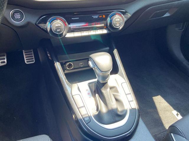 Photo of 2022 Fire Orange Kia Forte