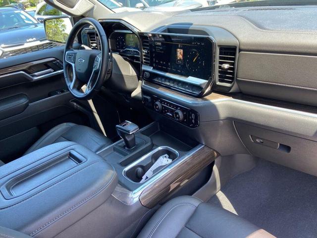 Photo of 2022 Northsky Blue Metallic Chevrolet Silverado 1500
