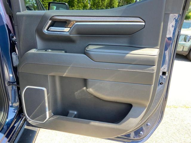 Photo of 2022 Northsky Blue Metallic Chevrolet Silverado 1500