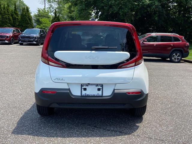 Photo of 2022 Snow White Pearl Kia Soul