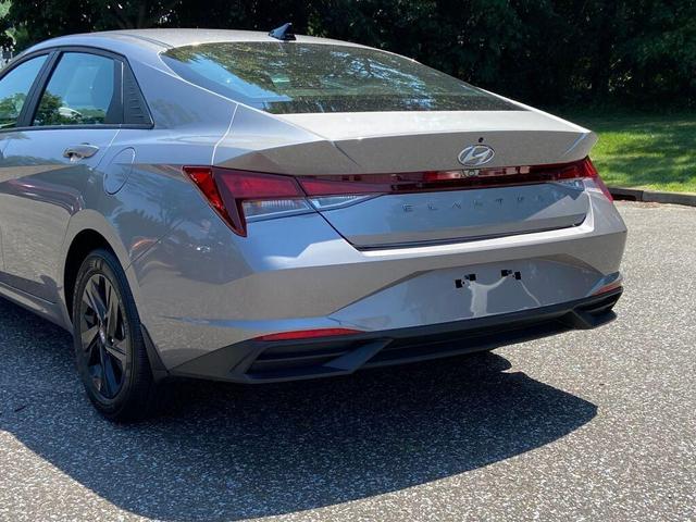 Photo of 2023 Metal Hyundai ELANTRA
