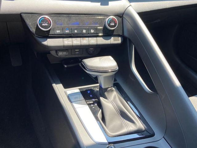 Photo of 2023 Metal Hyundai ELANTRA