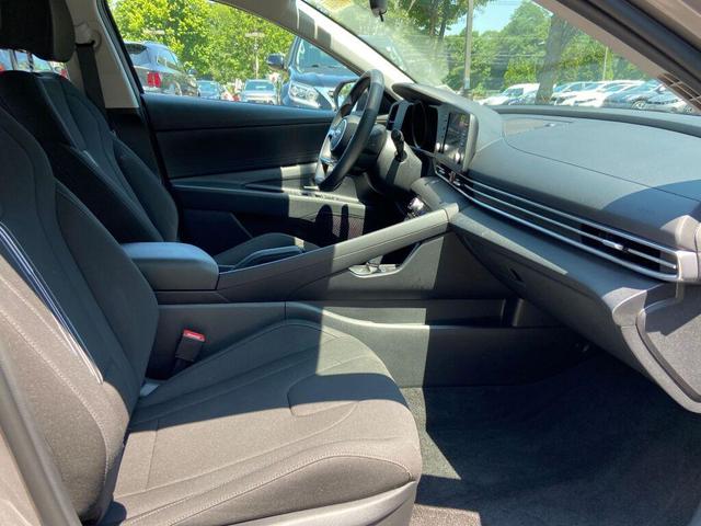 Photo of 2023 Metal Hyundai ELANTRA