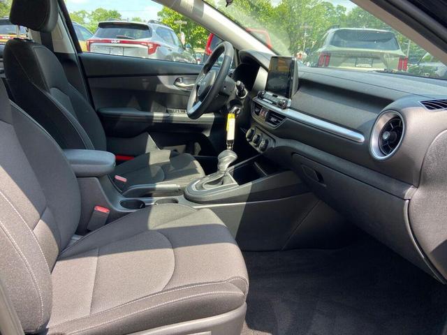 Photo of 2023 Aurora Black Pearl Kia Forte