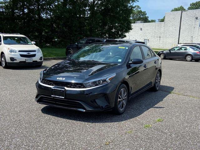 Photo of 2023 Aurora Black Pearl Kia Forte