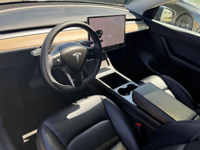Photo of 2021 Gray Tesla Model Y