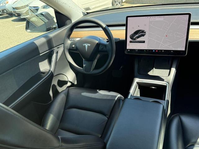 Photo of 2021 Gray Tesla Model Y