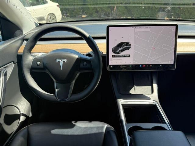 Photo of 2021 Gray Tesla Model Y