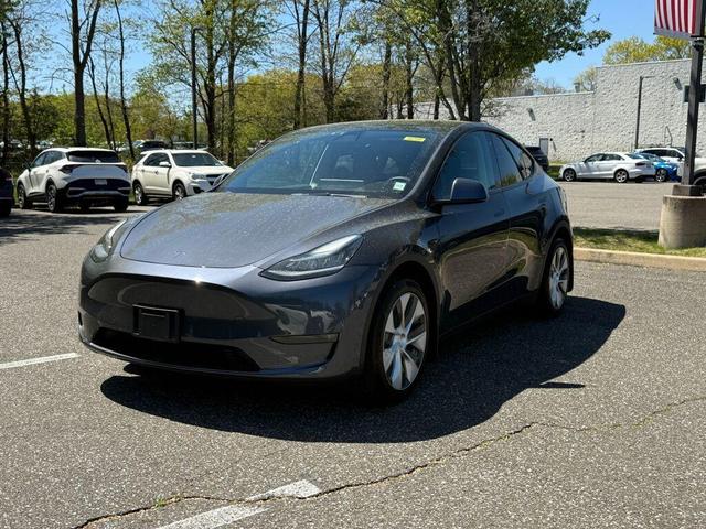 Photo of 2021 Gray Tesla Model Y
