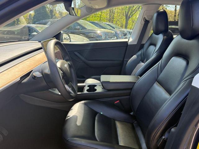 Photo of 2021 Gray Tesla Model Y