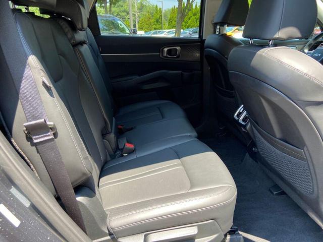 Photo of 2025 Gravity Gray Kia Sorento