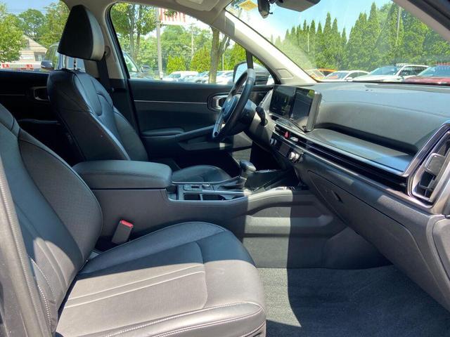 Photo of 2025 Gravity Gray Kia Sorento