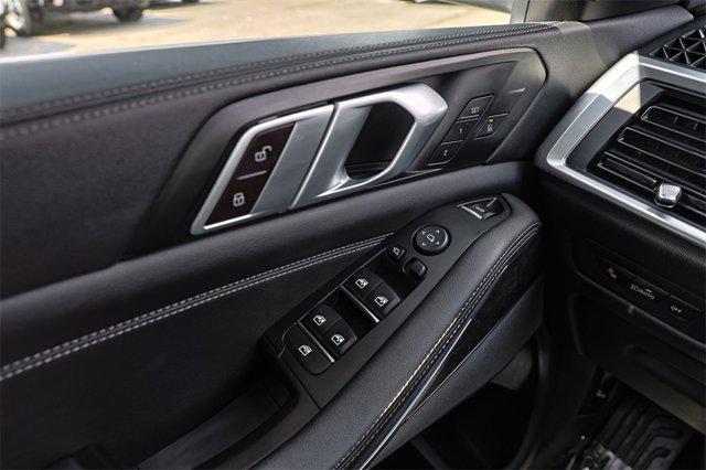 Photo of 2024 Black Sapphire Metallic BMW X5