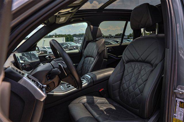 Photo of 2024 Black Sapphire Metallic BMW X5