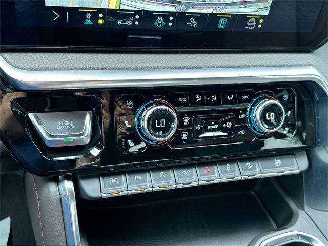 Photo of 2023 White Frost Tricoat GMC Sierra 1500
