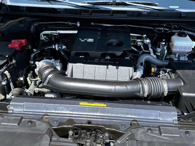 Photo of 2023 Deep Blue Pearl Nissan Frontier
