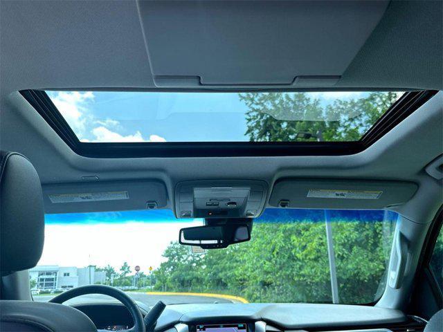 Photo of 2018 Summit White Chevrolet Tahoe