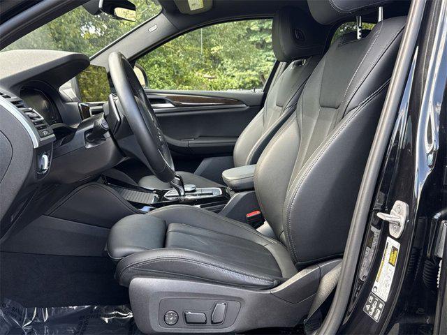 Photo of 2024 Black BMW X4