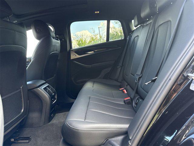 Photo of 2024 Black BMW X4