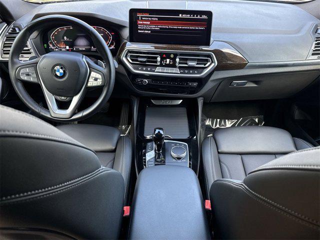 Photo of 2024 Black BMW X4
