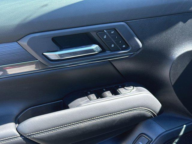 Photo of 2026 Ebony Twilight Metallic GMC Terrain