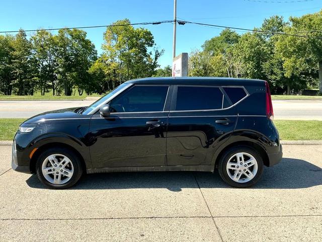 Photo of 2021 Cherry Black Kia Soul