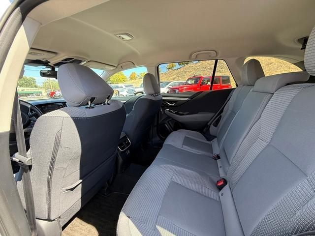 Photo of 2023 Ice Silver Metallic Subaru Outback