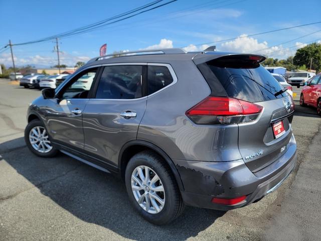 Photo of 2017 Gun Metallic Nissan Rogue Hybrid