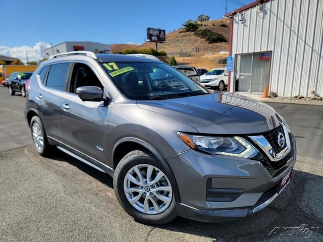 Photo of 2017 Gun Metallic Nissan Rogue Hybrid