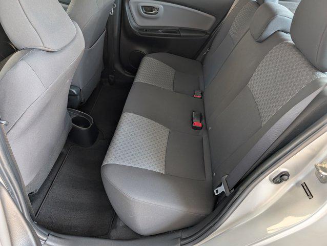 Photo of 2015 Classic Silver Metallic Toyota Yaris