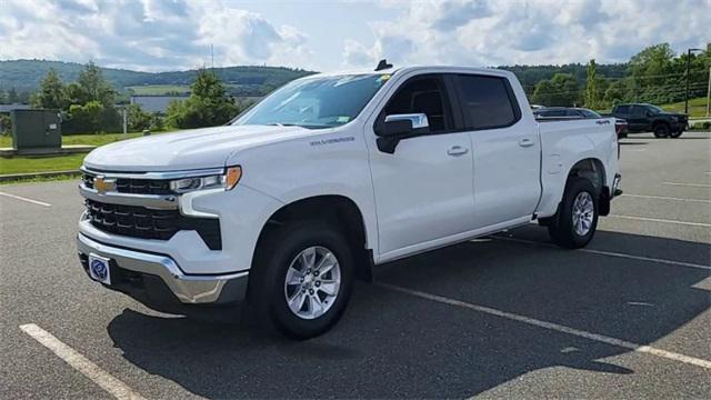 Photo of 2025 Summit White Chevrolet Silverado 1500