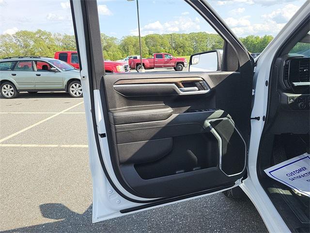 Photo of 2025 Summit White Chevrolet Silverado 1500