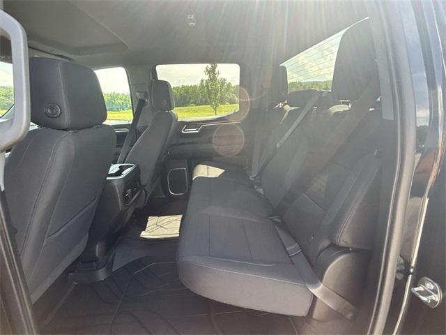 Photo of 2022 Black Chevrolet Silverado 1500