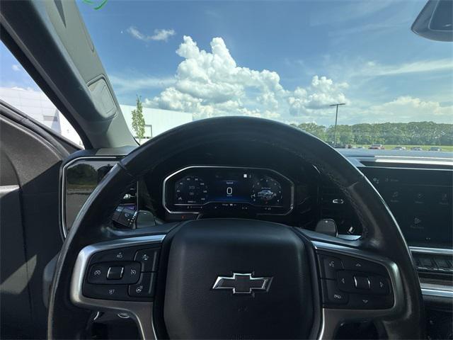 Photo of 2022 Black Chevrolet Silverado 1500