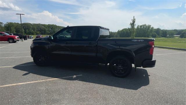 Photo of 2022 Black Chevrolet Silverado 1500