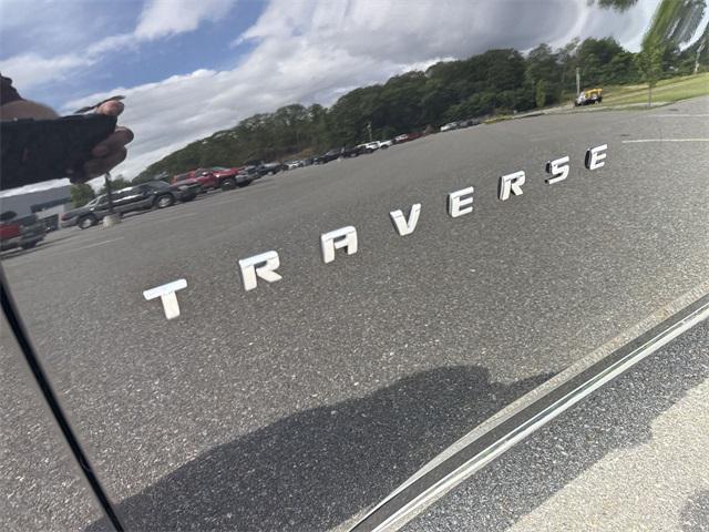 Photo of 2020 Mosaic Black Metallic Chevrolet Traverse