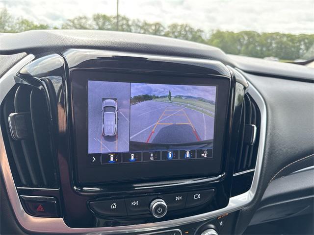 Photo of 2020 Mosaic Black Metallic Chevrolet Traverse