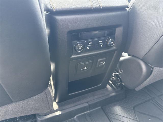 Photo of 2020 Mosaic Black Metallic Chevrolet Traverse