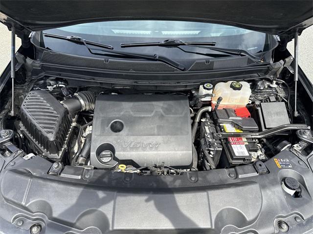 Photo of 2020 Mosaic Black Metallic Chevrolet Traverse