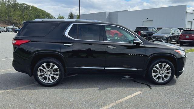 Photo of 2020 Mosaic Black Metallic Chevrolet Traverse