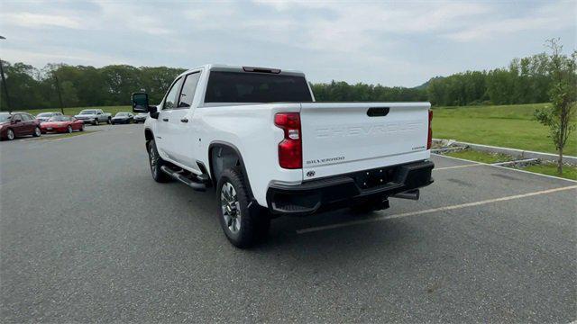 Photo of 2025 Summit White Chevrolet Silverado 2500
