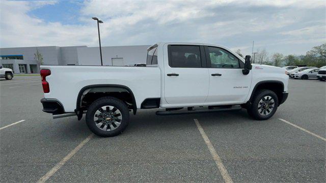 Photo of 2025 Summit White Chevrolet Silverado 2500