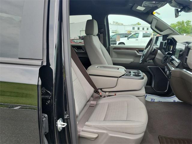 Photo of 2025 Black Chevrolet Silverado 1500