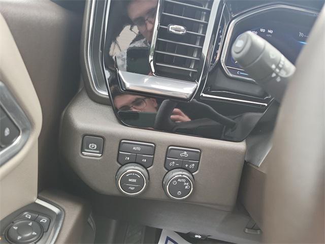 Photo of 2025 Black Chevrolet Silverado 1500