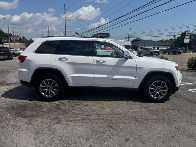 Photo of 2014 Silver Jeep Grand Cherokee