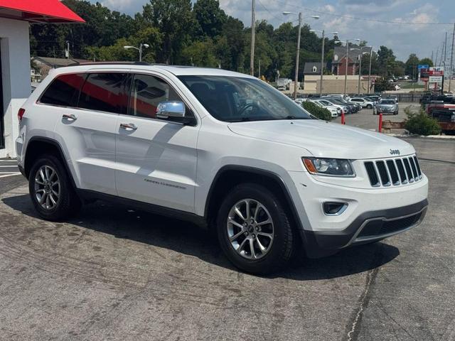Photo of 2014 Silver Jeep Grand Cherokee