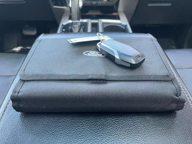 Photo of 2017 Medium Graphite Ford F-150